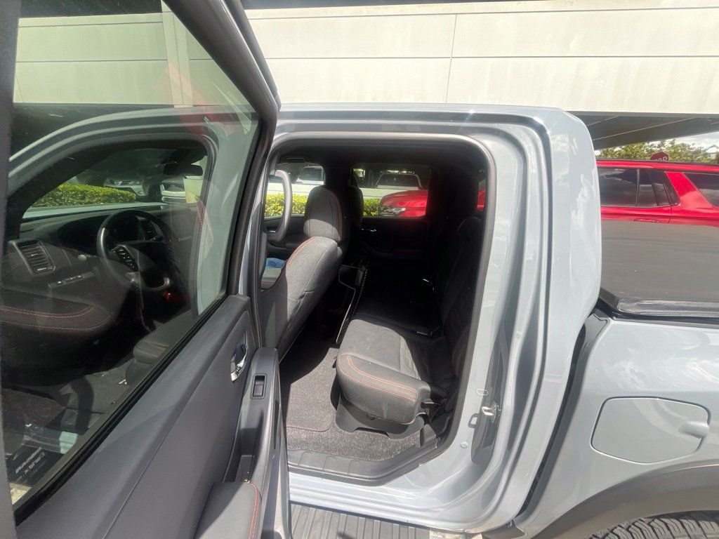 Used 2024 Nissan Frontier PRO-4X w/ Off-Road Protection Package AWD/4WD image 12