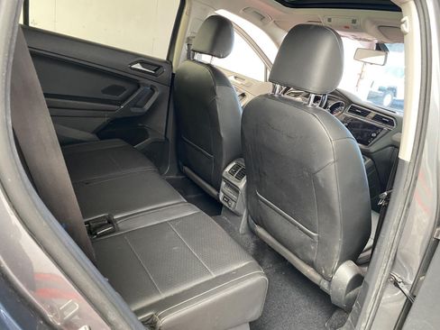 Used 2018 Volkswagen Tiguan SEL AWD/4WD image 10