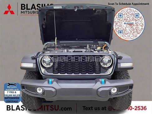 Used 2024 Jeep Wrangler Unlimited AWD/4WD image 92