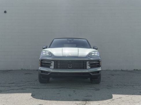 New 2026 Porsche Cayenne Coupe AWD/4WD image 10