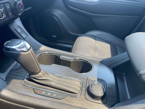 Used 2019 GMC Acadia SLT AWD/4WD image 30