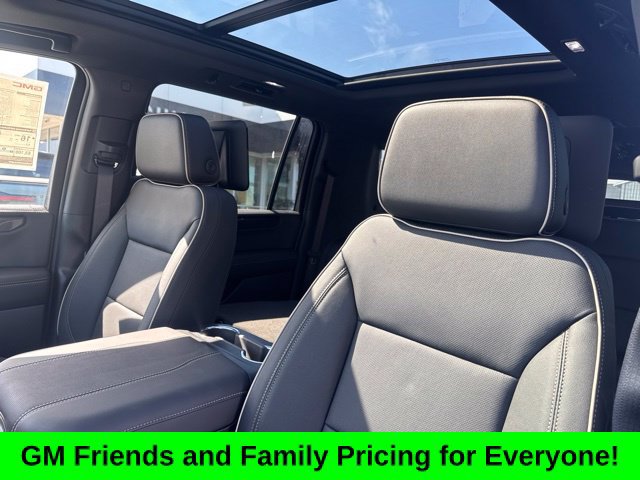 New 2026 GMC Yukon XL Elevation w/ Elevation Premium Package AWD/4WD image 13