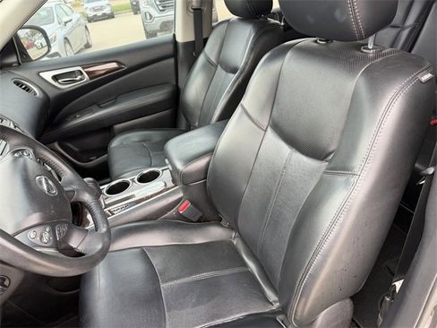 Used 2016 Nissan Pathfinder Platinum w/ Cargo Package image 13
