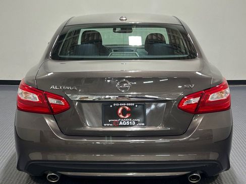 Used 2016 Nissan Altima 2.5 SV w/ Convenience Package image 6