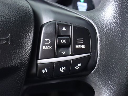 Used 2020 Ford Escape SE image 14