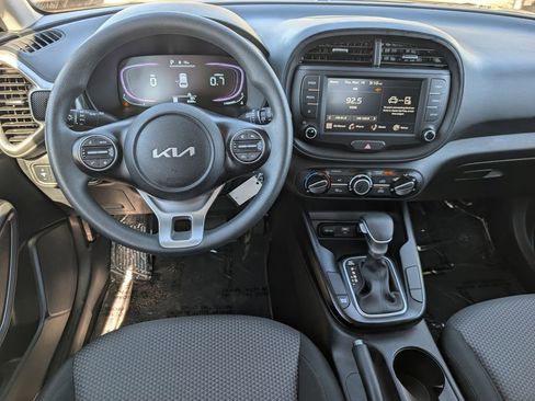 Certified 2025 Kia Soul LX FWD image 19
