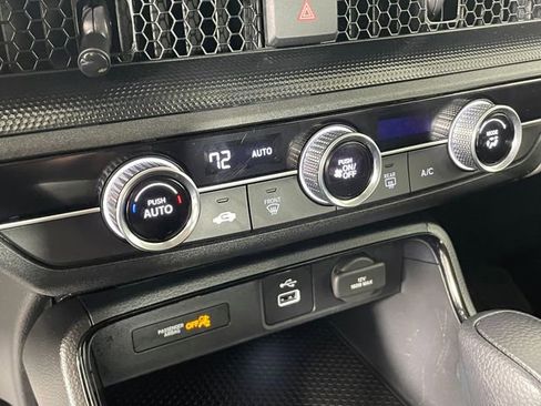 Used 2024 Honda CR-V LX image 9
