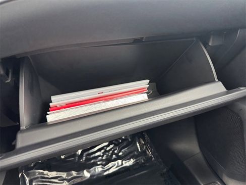 Used 2024 Toyota Highlander Platinum image 27