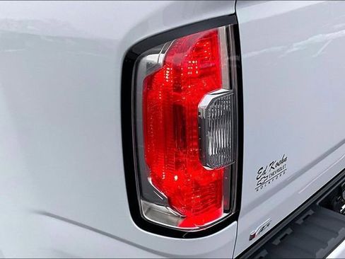 Used 2022 GMC Canyon AT4 w/ Trailering Package AWD/4WD image 24