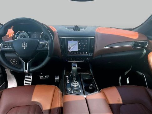Used 2021 Maserati Levante GranLusso AWD/4WD image 14