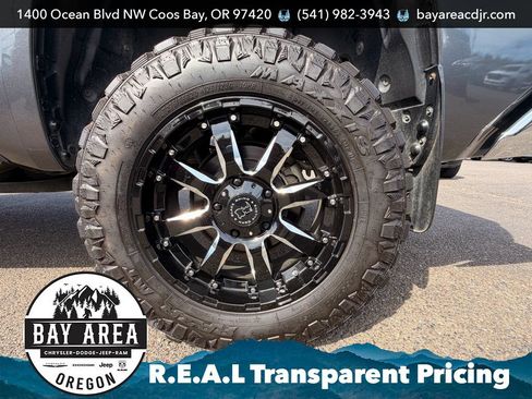 Used 2017 Toyota Tundra SR5 w/ TRD Off Road Package AWD/4WD image 9