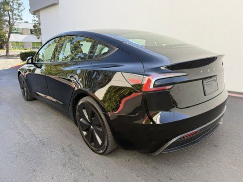 Used 2025 Tesla Model 3 Long Range AWD/4WD image 4