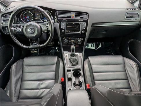 Used 2017 Volkswagen Golf R 4-Door image 17
