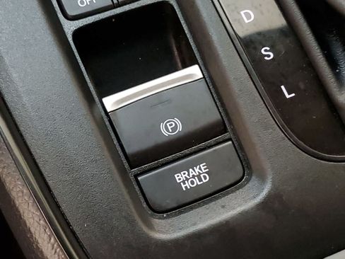 Used 2025 Honda CR-V LX image 30