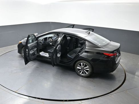 Used 2025 Nissan Versa SV FWD image 54