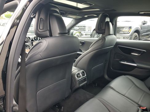 Used 2025 Mercedes-Benz C 300 Sedan image 14
