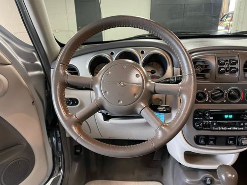 Used 2001 Chrysler PT Cruiser FWD image 14
