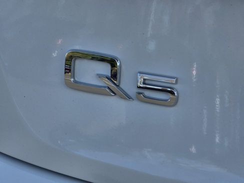 Certified 2025 Audi Q5 2.0T Premium w/ Convenience Plus Package AWD/4WD image 34