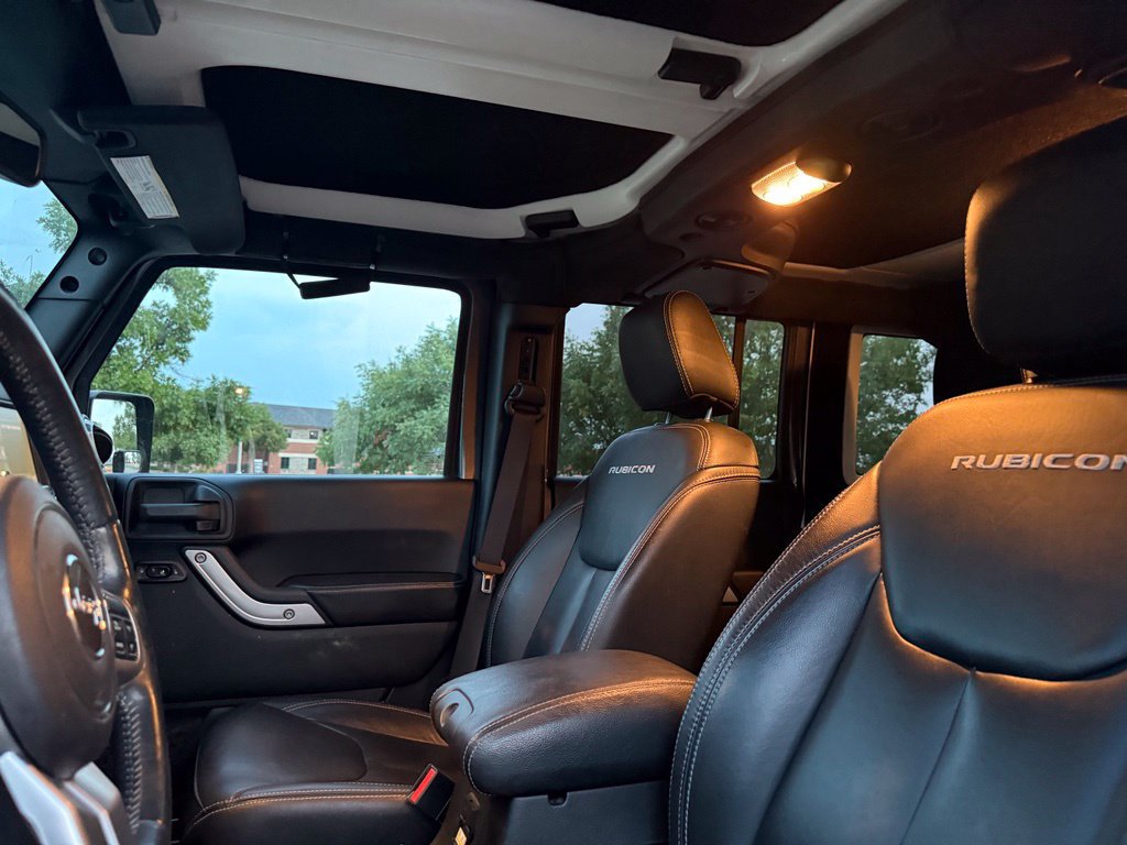 Used 2017 Jeep Wrangler Unlimited Rubicon AWD/4WD image 38