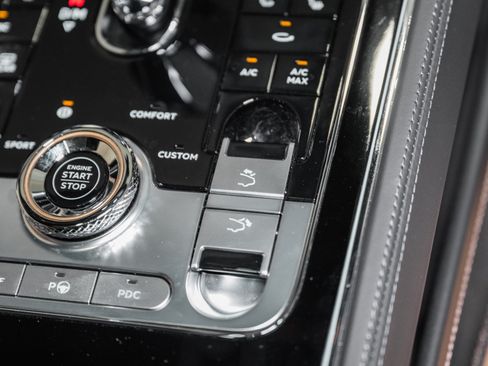 Certified 2024 Bentley Continental GT V8 AWD/4WD image 40
