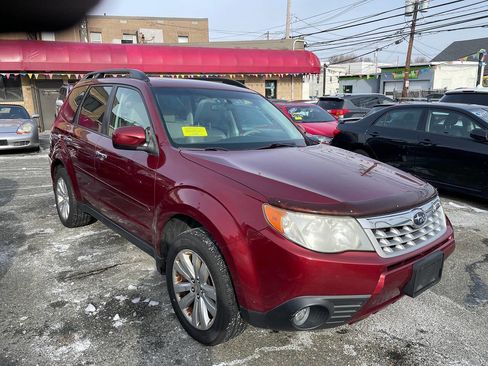 Used 2011 Subaru Forester 2.5X Limited image 2