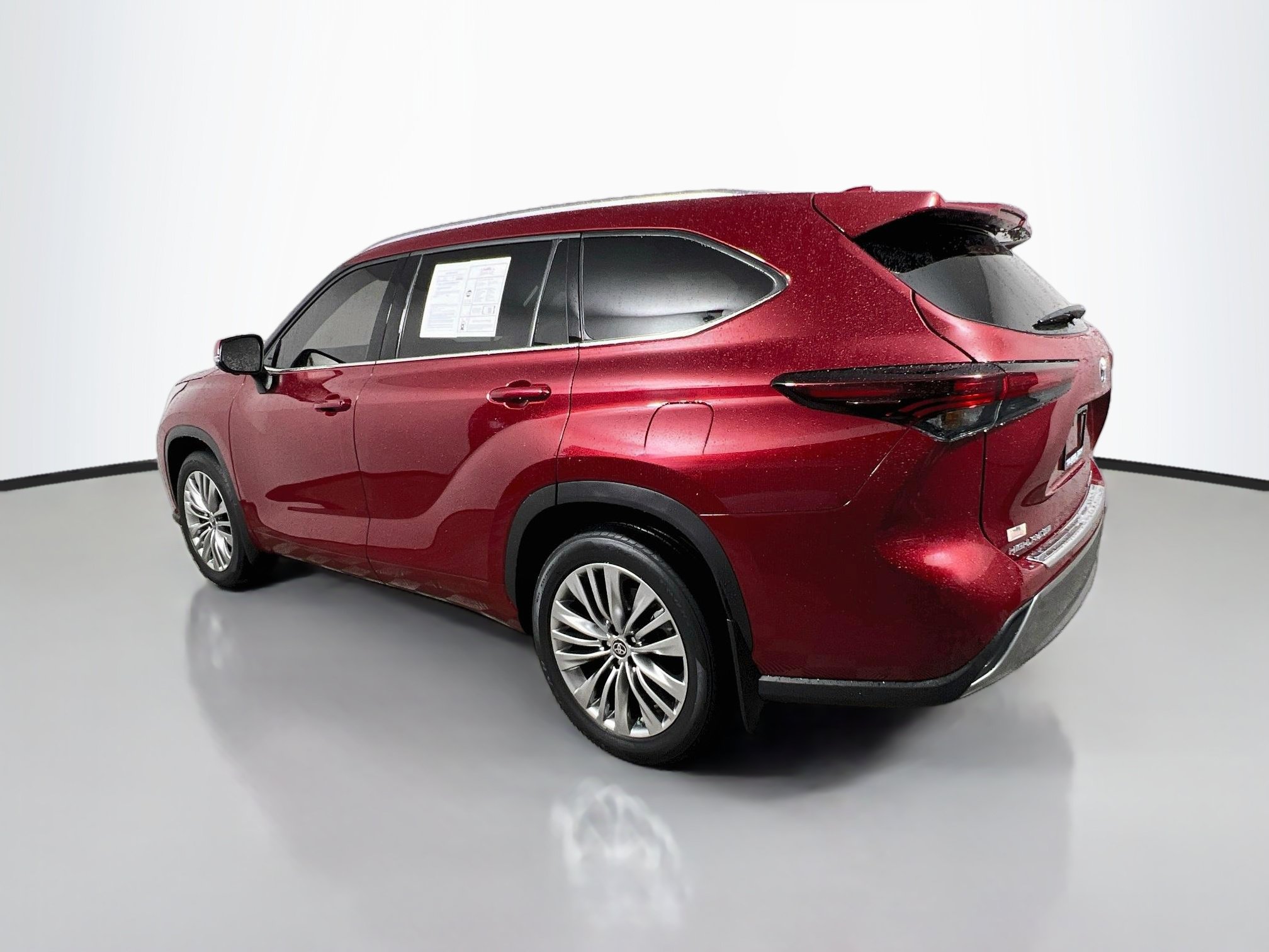Used 2024 Toyota Highlander Platinum AWD/4WD image 8