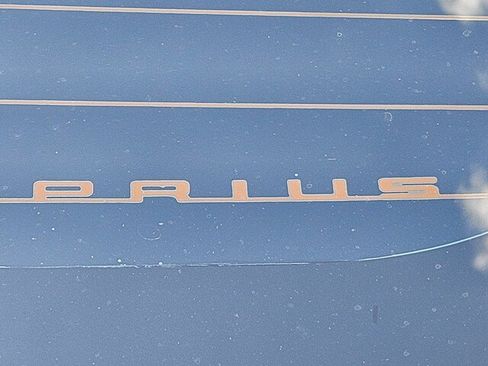 Used 2023 Toyota Prius Prime Premium FWD image 32
