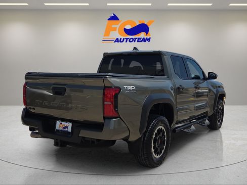 Certified 2024 Toyota Tacoma TRD Off-Road AWD/4WD image 4