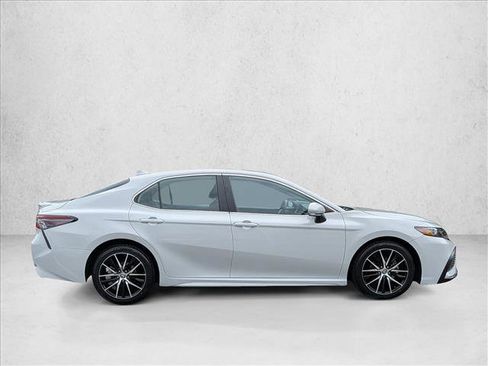 Certified 2024 Toyota Camry SE FWD image 4