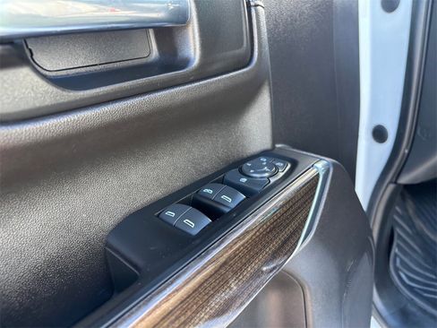 Used 2022 Chevrolet Silverado 1500 RST image 22