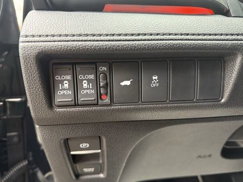 Used 2025 Honda Odyssey Sport-L image 23