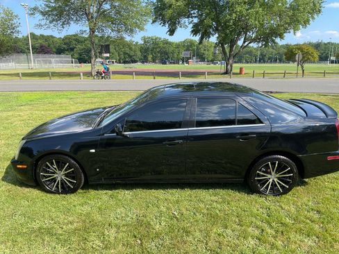 Used 2006 Cadillac STS V8 w/ Preferred Equipment Group RWD image 29