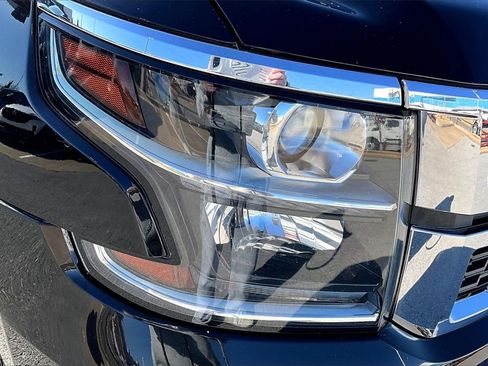 Used 2020 Chevrolet Suburban LT image 26