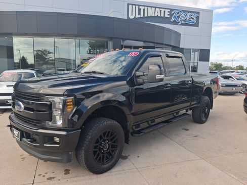 Used 2019 Ford F250 Lariat w/ Lariat Ultimate Package AWD/4WD image 1