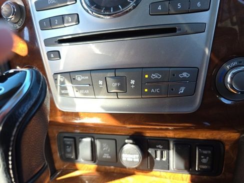 Used 2018 INFINITI QX80 4WD w/ Driver Assistance Package image 32