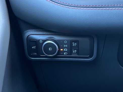 New 2026 Ford Explorer Active w/ Active Comfort Package RWD image 28