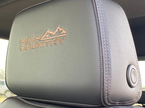New 2026 Chevrolet Silverado 1500 High Country w/ Midnight Edition AWD/4WD image 16