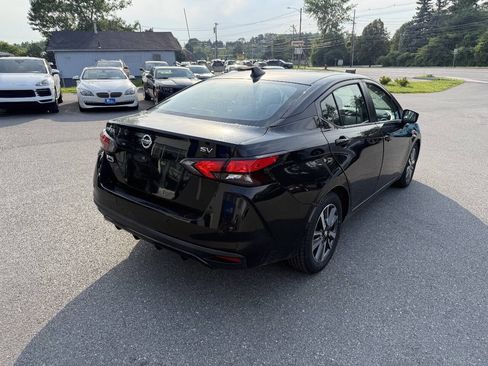 Used 2020 Nissan Versa SV FWD image 4