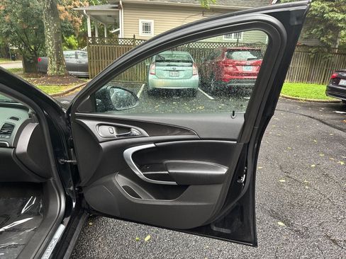 Used 2015 Buick Regal FWD image 12
