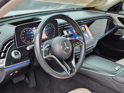 Used 2024 Mercedes-Benz E 350 4MATIC Sedan w/ Airmatic Package image 12