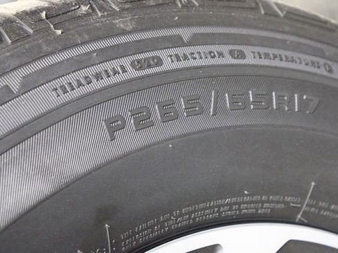 Used 2019 Toyota Tacoma TRD Sport image 35