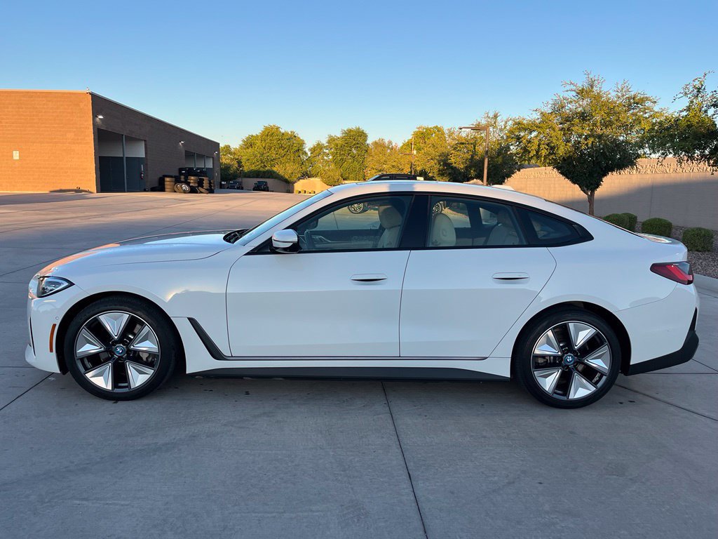 Used 2023 BMW i4 eDrive40 w/ Premium Package RWD image 10