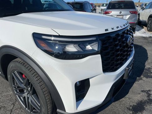 Used 2025 Ford Explorer ST w/ Sun And Sound Package image 32