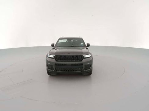 New 2025 Jeep Grand Cherokee L Laredo image 2
