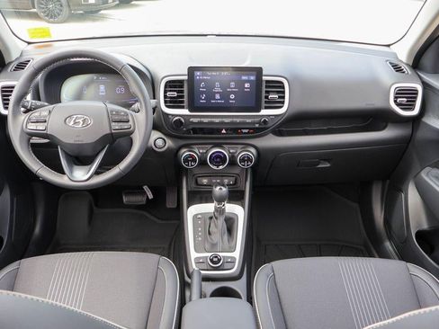 New 2026 Hyundai Venue SEL FWD image 6