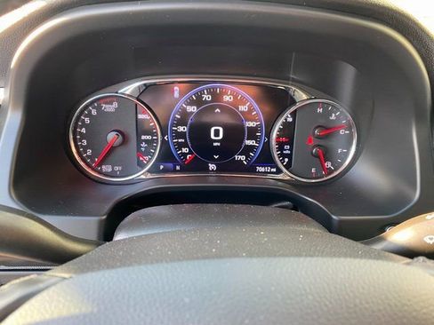 Used 2023 GMC Acadia SLT w/ Technology Package image 32