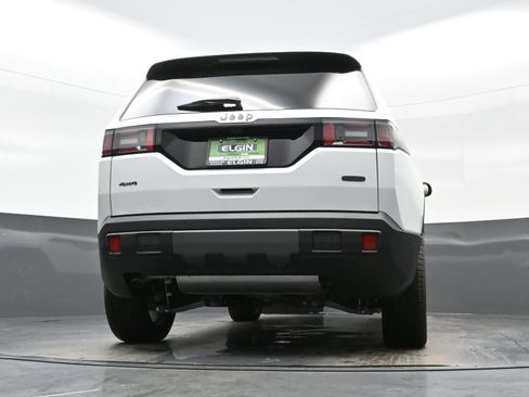 New 2026 Jeep Cherokee Overland image 14