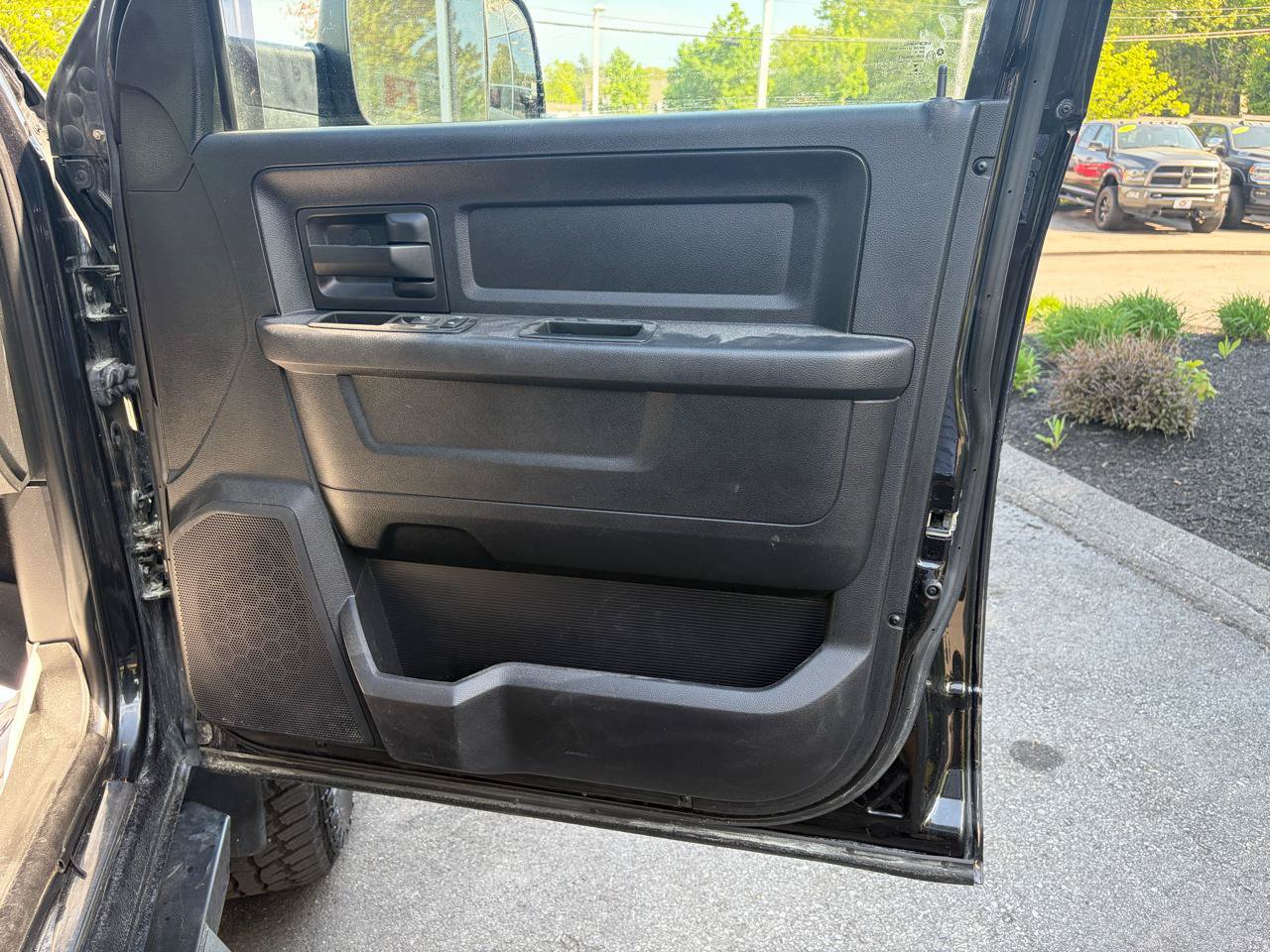 Used 2016 RAM 2500 Tradesman w/ Chrome Appearance Group AWD/4WD image 43