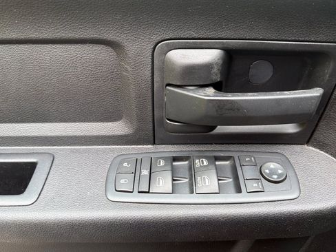 Used 2016 RAM 1500 Express AWD/4WD image 11
