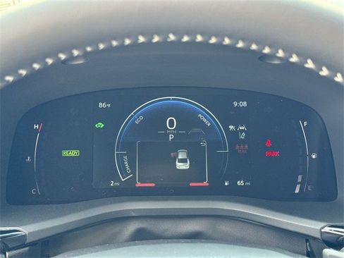 Used 2025 Toyota Camry SE image 14